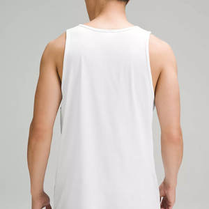 Camiseta sin mangas para hombre con logotipo totalmente personalizado para uso informal en exteriores Producto de alta demanda Camiseta sin mangas para gimnasio para hombre en colores sólidos - Product Image 2