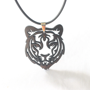 Collar Cabeza de Tigre de Cáscara de Coco-Hecho a Mano y Diseño Audaz | Viet Fargimex - Product Image 3