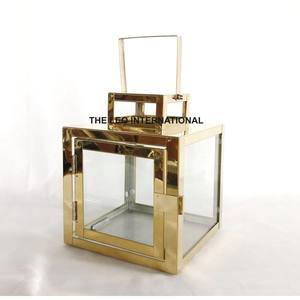 ตะเกียงเทียนสแตนเลสทรงสี่เหลี่ยมชุบทอง ดีไซน์หรูหราสำหรับตกแต่งบ้าน - Product Image 1