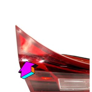 FEU STOP ARRIÈRE GAUCHE INTEGRÉ À LA PORTE TOYOTA Auris Series (E180) 1ND-TV (12>18) - Product Image 4