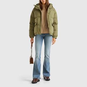 Chaqueta de Invierno Acolchada para Mujer, Tejida y Transpirable, Diseño Personalizado de Alta Calidad, con Capucha, Impermeable, Cortavientos, para Clima Frío - Product Image 6