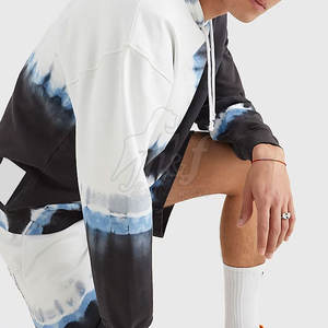 Conjunto de salón para hombre de dos piezas con Sudadera con capucha y pantalones cortos de ajuste informal Conjunto de Sudadera ligera y pantalones cortos - Product Image 3