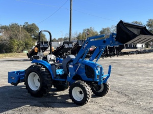 Mini tracteur LS avec chargeuse sur pneus 4WD 4x4 Caractéristiques multifonctionnelles automatiques Pompe moteur Boîte de vitesses Noyau Roues 2WD - Product Image 6