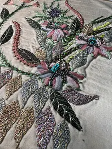 ヘビーハンド刺Embroideredイブニングウェア女性ブランチパーティーカジュアルウエディングラグジュアリーウェディングウェア刺Embroideredカスタムパッチ
