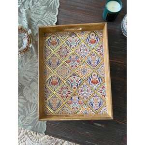 Bandejas de desayuno decorativas con impresión personalizada, utensilios de cocina útiles multifunción, bandejas de madera recubiertas de esmalte - Product Image 4