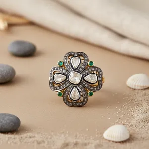 Bague florale en diamant avec accents d'émeraudes, plaqué or rhodié, bijoux fins en argent, cadeau minimaliste pour femme, Art Palace - Product Image 3