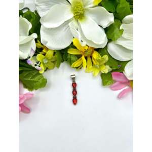 Pendentif artisanal Navajo en huître épineuse et argent sterling, plaqué or rose et rhodium, motif chiffres en platine, bijou porte-bonheur - Product Image 1