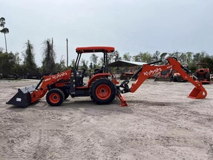Retroexcavadora Usada Kubota M62 de 62HP con Cargador Frontal, Poco Uso, 62 Horas, Excelente Estado de Motor y Caja de Cambios - Product Image 4