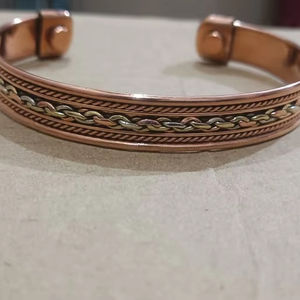 Cobre puro rústico negro 100% Brazalete pulido rústico de cobre original para mujer de la India - Product Image 1