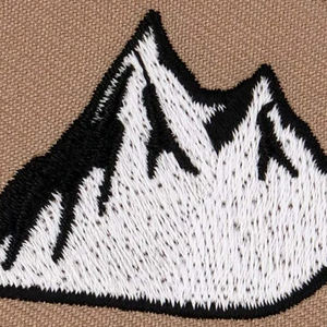 Nouvelle conception de patch brodé en tissu sergé, fabrication directe, faible MOQ personnalisé pour chapeau, chemise, vêtement, vente en gros de patch brodé à la main - Product Image 6