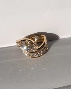 แหวนหมั้นเพชรทรงมาร์ควิสแบบวินเทจ ตะวันออก-ตะวันตก น้ำหนัก 1.50 กะรัต ทองคำแท้ 14K สีเหลือง รับรองโดย IGI งานแฮนด์เมด ฝังเพชรแบบ Pave Setting สำหรับเจ้าสาว - Product Image 6