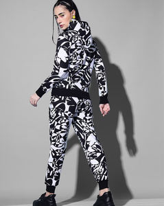 OEM de dos piezas transpirable a prueba de viento ropa deportiva para damas sublimación impresa Jogger invierno Sudadera con capucha pantalones de chándal conjunto de impresión - Product Image 2