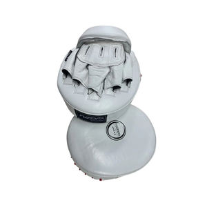 Vente en gros de tapis de frappe de boxe pour hommes et femmes en cuir et mitaines de mise au point en cuir PU coussin de frappe d'entraînement de combat entièrement personnalisable - Product Image 4