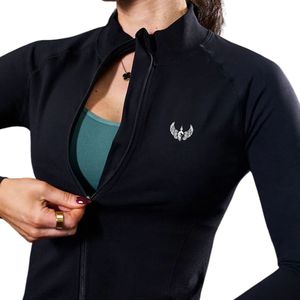 Veste de sport noire légère pour femme, entièrement zippée, à col montant, idéale pour l'entraînement, la course et le fitness, comme couche extérieure. - Product Image 3