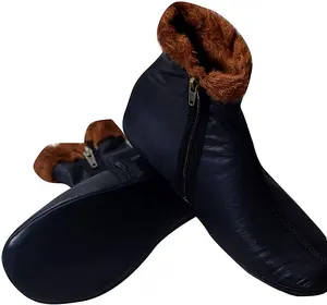 Hommes femmes et enfants chaussettes en cuir avec poignée pour l'hiver et les régions froides peuvent être utilisées à la maison et au bureau chaussettes en cuir