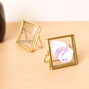 Latest Hexagon Shape Shiny Gold Finished Clear Glass Hanging Chain Wedding Pic Vibes <b>Pressed</b> <b>Flower</b> Mini Photo Frame Low Prices - Product Image 6