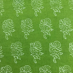 Tissu en coton imprimé à la main vert |   Petit motif floral blanc Textile indien - Product Image 2