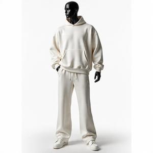 Survêtements en coton personnalisés directement de l'usine, confortables et légers pour la course à pied, ensemble de survêtements et de sweats à capuche pour hommes en 2 pièces - Product Image 5