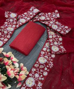 SÉQUENCE DE BRODERIE GEORGETTE ATTRACTANTE AVEC BLOUSE NON COUCHÉE VÊTEMENT DE FÊTE PRIX DE GROS VÊTEMENT ETHNIQUE ROUGE - Product Image 4