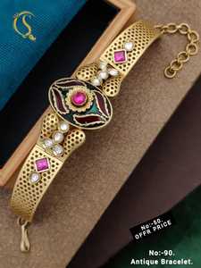 Bracelet plaqué or antique avec pierre rose et émail au design floral bijoux indiens traditionnels réglables en gros - Product Image 5