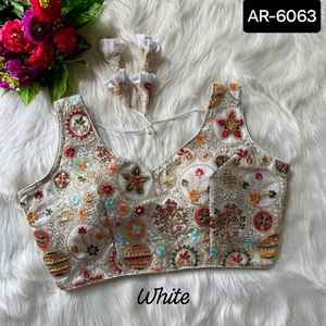 Faux Georgette lourde avec séquence de broderie Travail de mariage et de festival Costume Salwar Kameez avec ensemble Georgette Dupatta - Product Image 4