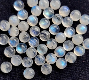 หินมูนสโตนสีรุ้งธรรมชาติทรงกลมขนาด8มม. ถึงหลังเรียบ-พลอยสีกรมท่าสีรุ้งทรงหลวม - Product Image 5