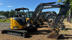 Mini-excavatrices John Deere 17G d'occasion, petites machines à chenilles robustes pour aménagement paysager, creusement de fossés, nivellement, démolition. À vendre. - Product Image 4