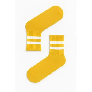 Conjunto Deportivo de 7 Piezas con Diseño de Emberli y Colores Variados - Product Image 2
