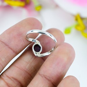 Bague élégante en améthyste ondulée, bijoux uniques faits à la main en argent sterling, bague élégante en améthyste en spirale, pierre précieuse naturelle de qualité supérieure - Product Image 3