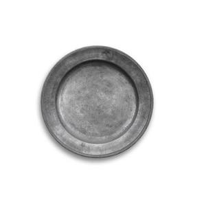 Plaque de chargeur en métal de style antique magnifiquement conçue pour les expériences culinaires traditionnelles et les présentations de banquet formelles - Product Image 5