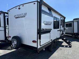 รถบ้านรุ่นใหม่ RV Venture S-TRATUS RV Sport 199VRBS รุ่นปี 2024 สมรรถนะสูง พร้อมจำหน่าย - Product Image 6