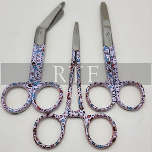 Ciseaux à pansements en acier inoxydable pour premiers secours et soins de santé, ciseaux manuels inclinés pour infirmières par Raw to Fine pour les professionnels - Product Image 3