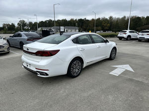Offre exceptionnelle : Kia Cadenza Technologie FWD 2020 d'occasion, prête à être expédiée - Product Image 5