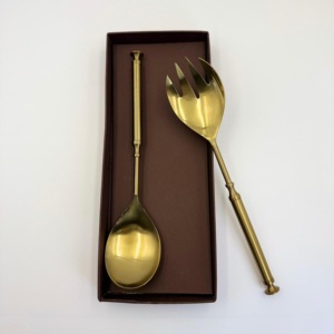ชุดที่ตักสลัดสแตนเลสเคลือบทอง ดีไซน์สวยงาม ด้ามจับทรงกลม สำหรับโต๊ะอาหาร - Product Image 5