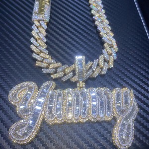 Elegante colgante clásico de letras de diamantes para sus dijes de moda minimalistas Suministro mundial al por mayor disponible - Product Image 1