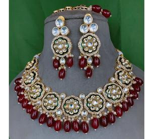 Conjunto de Collar y Pendientes de Moissanita Chapados en Oro de Diseño Clásico de Primera Calidad, Colección para Fiestas de Compromiso y Bodas - Product Image 1