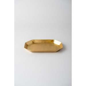 Elegante bandeja de servicio de latón grabado diseñada para fiestas y vacaciones con un toque lujoso y atractivo atemporal - Product Image 2