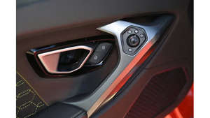 ฮูราแคน อีโว สไปเดอร์ อาร์ดับเบิลยู ปี 2023 สภาพดี ใช้งานน้อย - Product Image 3