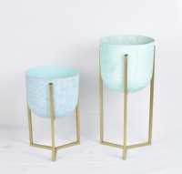 Jardinière en métal finition bleu clair moderne |   Support en acier avec revêtement en poudre dorée |   Maison moderne de luxe légère, durable et écologique