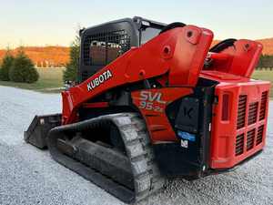 Mini-chargeur sur pneus Kubota SVL 95-2 diesel d'occasion à vendre, bon état de marche, avec composants principaux : pompe, moteur, roulement - Product Image 5