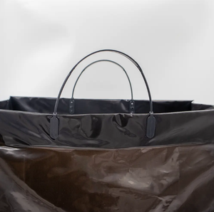 Bolsa de compras reutilizable con logotipo personalizado de lujo reciclable de plástico con mango rígido caliente 2024 con asas pedido de proveedor de Vietnam - Product Image 5