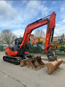 Mini-excavatrice Kubota KX040-5, économique en carburant, compacte, avec une puissance hydraulique excellente pour les travaux de construction - Product Image 6