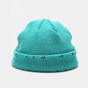 Venta al por mayor de calidad superior Golf 100% acrílico liso de punto Beanie sombreros logotipo personalizado cálido invierno Beanie Knit Hat Streetwear - Product Image 2