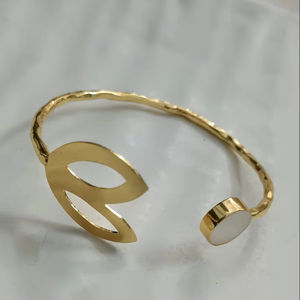 Bracelet réglable en laiton avec queue de poisson en pierre unique naturelle plaqué or et argent bijoux personnalisés en gros - Product Image 2