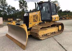 Бульдозер гусеничный Caterpillar D3 с объемом отработанной земли 2,0 м³ и весом 9000 кг, класс 10 тонн - Product Image 2