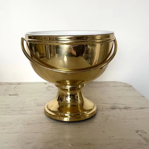 Cubo de Hielo de Latón de Estilo Artesanal Tradicional, Recién Llegado, para un Estilo de Entretenimiento Clásico, Ofrece un Uso Duradero y Elegante - Product Image 1