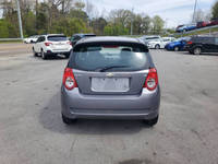 Mobil Bekas Chevrolet Aveo5 LT 4dr Hatchback w/2LT Bensin Harga Jual Murah Mobil Bekas Dijual