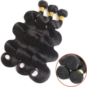 Extensiones de cabello humano rizado de color natural, mechones de pelo brasileño virgen alineado con cutícula 10A 12A de alta calidad al por mayor - Product Image 1