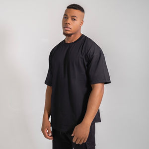 Camiseta de cuello redondo para hombre de alta calidad, camiseta transpirable ligera de gran tamaño, ropa deportiva profesional de secado rápido con logotipo personalizable - Product Image 4