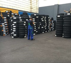 Neumáticos Sólidos para Camión Tailandeses - Marca OEM con Garantía Limitada de Un Año - Product Image 1